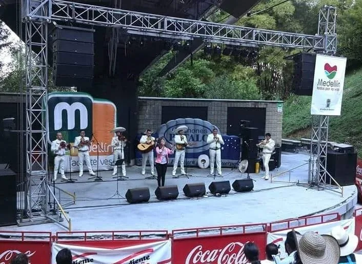 Mariachis para Cumpleaños en Medellín Mariachis para Cumpleaños en Medellín para serenatas y eventos
